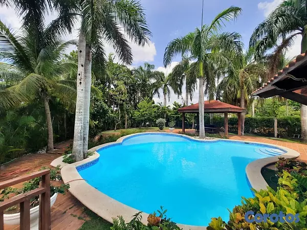 casas vacacionales y villas - Hermosa villa ENcomplejo de Metro Country Club Juan Dolio.  9