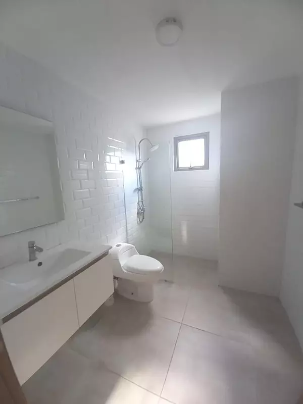 apartamentos - Se vende apartamento en en Naco 8