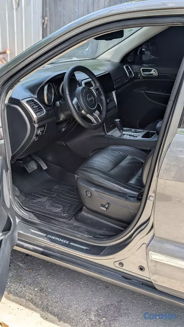 jeepetas y camionetas - Gran cherokee Laredo 6