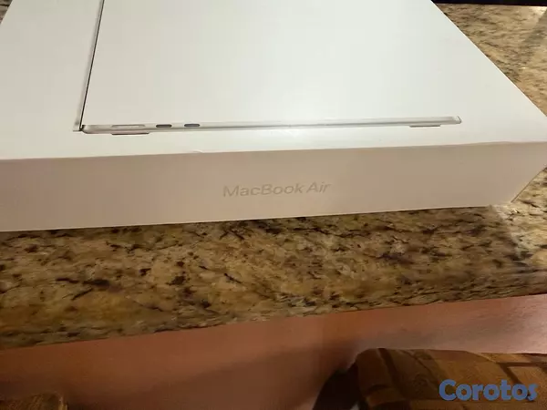 computadoras y laptops - MacBook Air 13” chip M2 2022

excelente condición, uso mínimo
única dueña.

 4