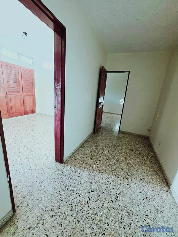 casas - Se vende casa en Av. Independencia Urb. Atlántida 8