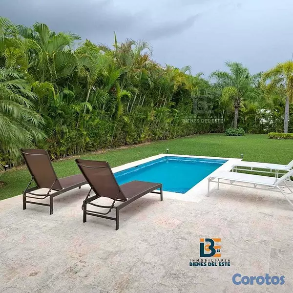 casas vacacionales y villas - Se Vende Casa de Tres Habitaciones en el Juan Pabl 1
