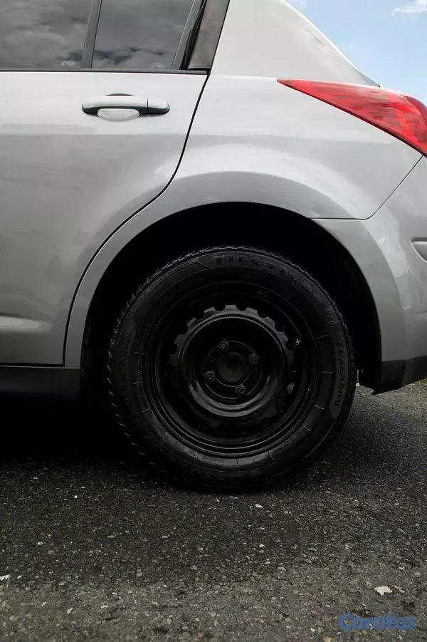 carros - Nissan Versa 2011 Americano 20