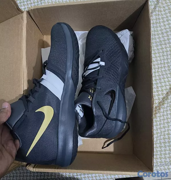 zapatos para hombre - **Vendo tenis nike Kyrie Irving size 12 nuevos 2