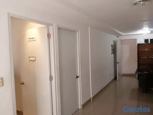 oficinas y locales comerciales - LOCAL COMERCIAL ENSANCHE QUISQUEYA 5