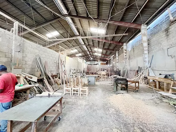 oficinas y locales comerciales - nave en herrera en venta  7