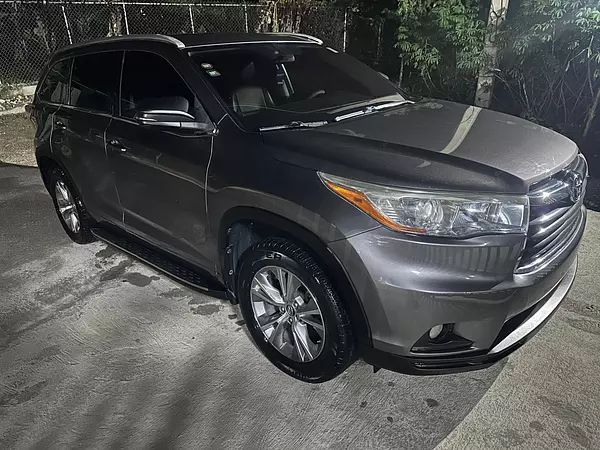 jeepetas y camionetas - Toyota higlander xle 2015 10