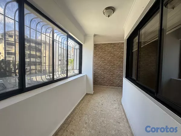 apartamentos - vendo oportunidad ensanche paraíso tres habitaciones 2.5 baños dos parqueos baño 10