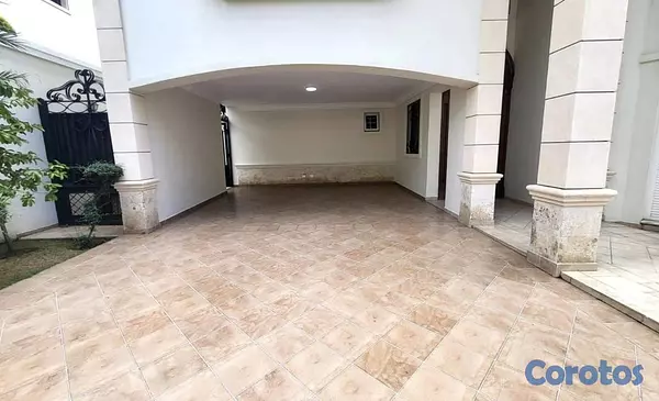 casas - Casa de 4 habitaciones 4 baños en alquiler en Los  6