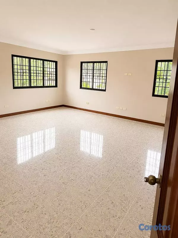 casas - Casa de 4 habitaciones 4 baños en alquiler en Arro 3