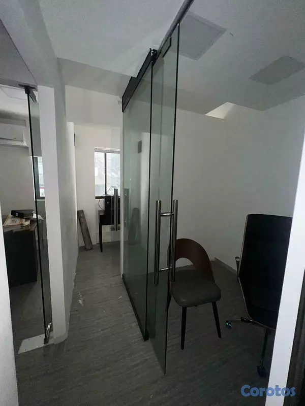 oficinas y locales comerciales - SE ALQUILA/RENTA LOCAL (SIN LOS MUEBLES)INTERESADOS  9
