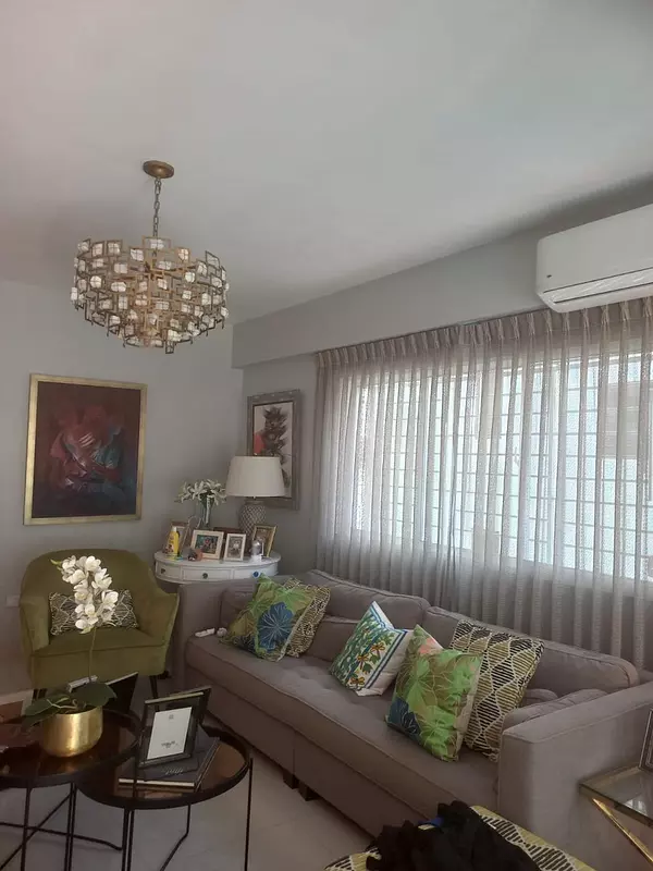 apartamentos - Evaristo Morales.Lujoso apto 178mtsNivel 33 HabMantenimient 5