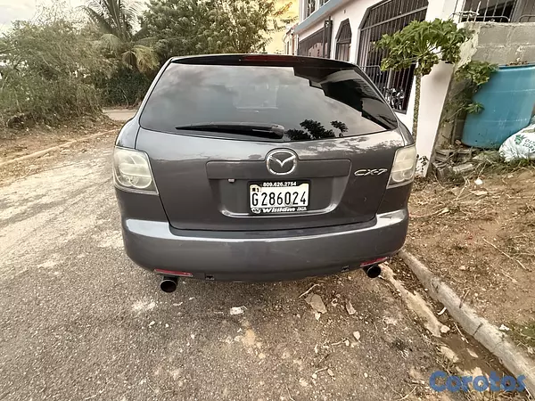 jeepetas y camionetas - la vendo no tengo donde tenerla recién pintada no chocada  5