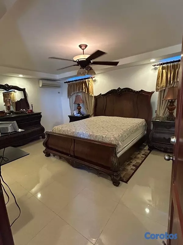 apartamentos - Se Vende PH de Lujo en Bella Vista con Vista al Mar - Amueblado o sin Amueblar.  4