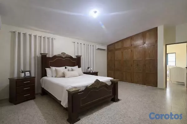 casas - Vendo Casa En la Avenida Independencia, Santo Domingo Distrito Nacional 7