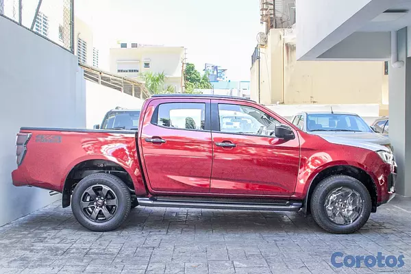 jeepetas y camionetas - Isuzu DMAX 2026 7