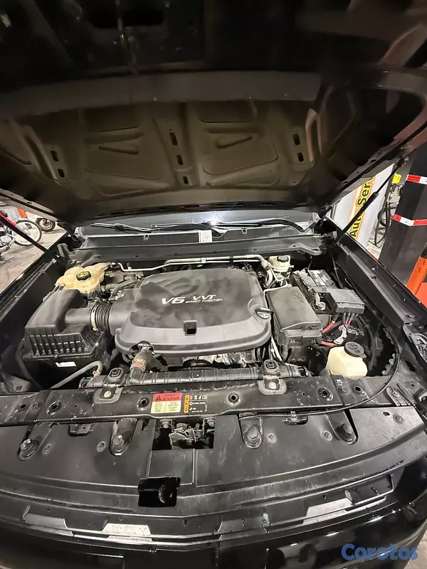 jeepetas y camionetas - Camioneta Chevrolet colorado 2019  3