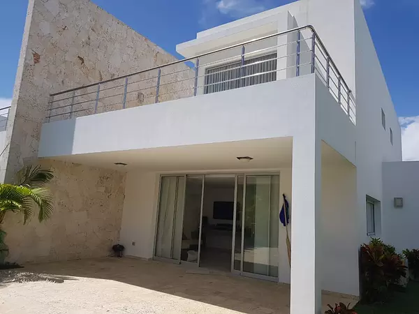 casas vacacionales y villas - Vendo en Playa nueva Romana 

La propiedad cuenta con 3 amplias hab, 3  2