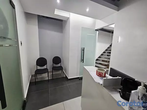 oficinas y locales comerciales - Alquiler local en Serralles  7