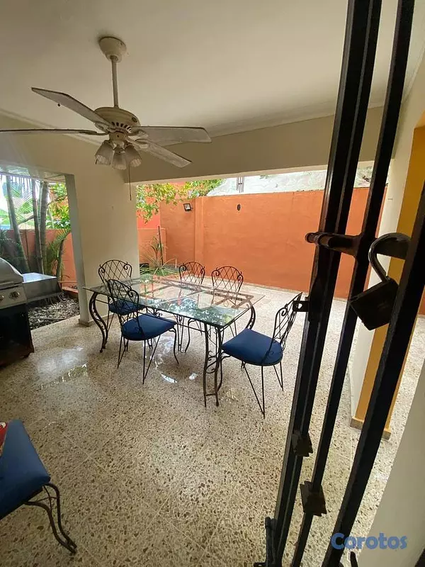 casas - Casa en venta de 3 habitaciones 2 baños en venta e 2
