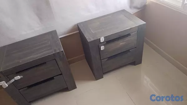 muebles y colchones - Juego de Gavetero y 2 Mesas de noche compradas en Ilumel.  2