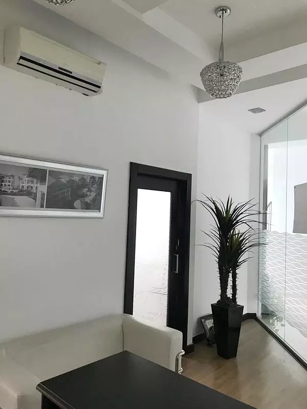 oficinas y locales comerciales - Local comercial en venta  8