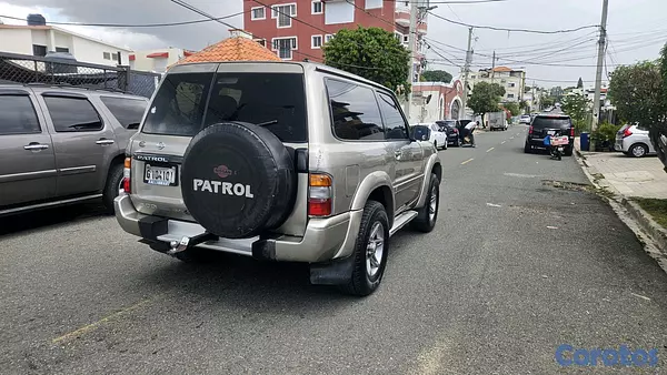 jeepetas y camionetas - Nissan patrol v6 2001 6