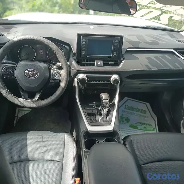 jeepetas y camionetas - Toyota RAV4 LE 2021 Oferta 4