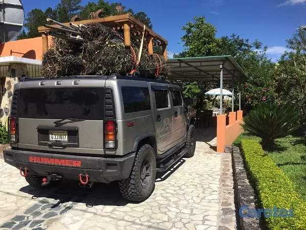 jeepetas y camionetas - SE VENDE HUMMER H2 4