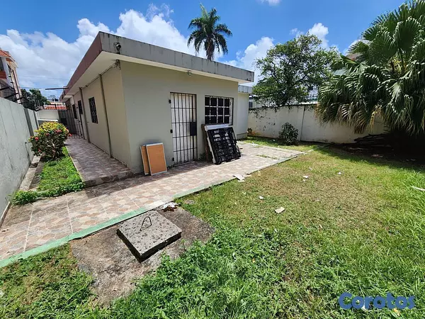 oficinas y locales comerciales - Casa Comercial cerca de Caribe Tour y Cruz Roja |  7