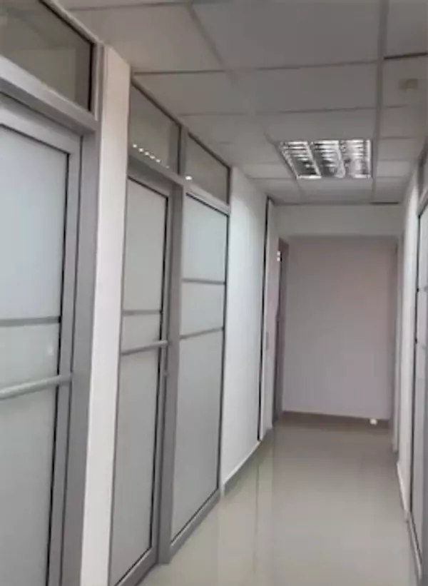 oficinas y locales comerciales - Oficina corporativa de 107 metros 3