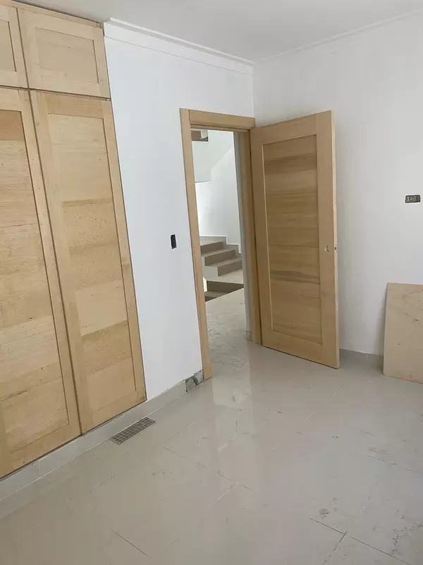 casas - Casas en San Isidro próximo a la Av. Ecológica  3