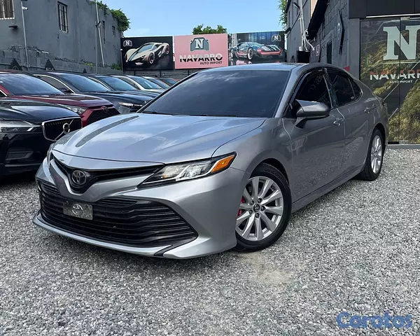 carros - TOYOTA CAMRY LE 2018 2