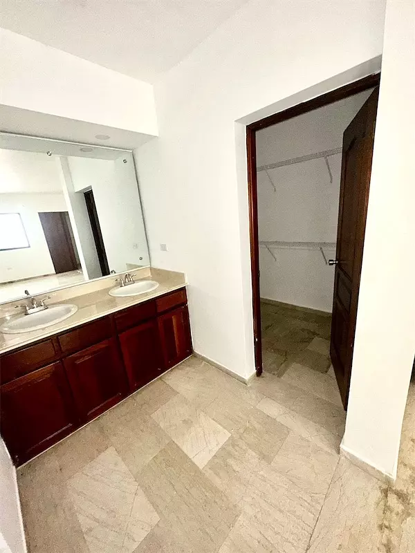 apartamentos - Apartamento en Venta en Piantini
Precio US$260,000 1