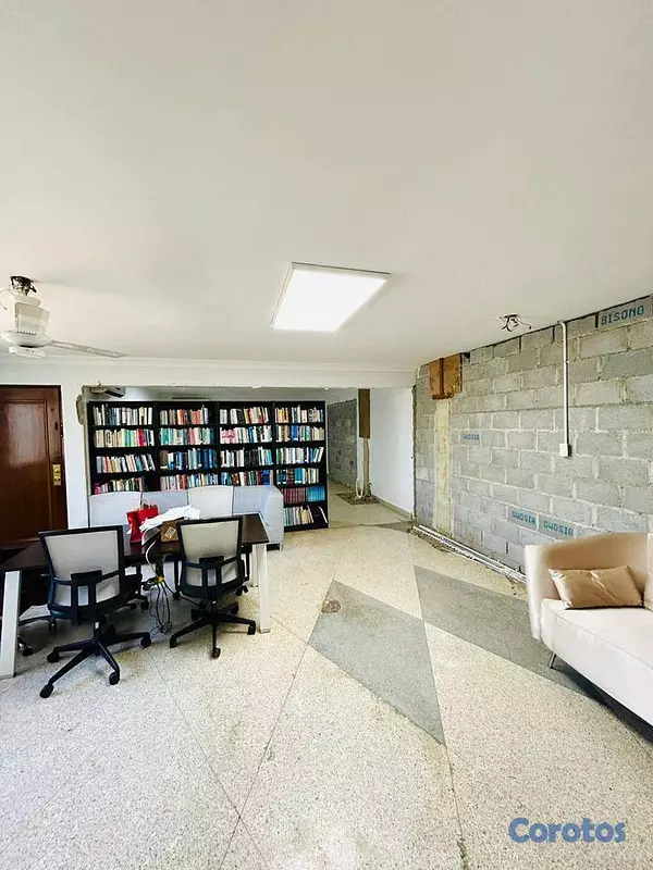 oficinas y locales comerciales - Local Comercial de 169mt2 en Alquiler en Ensanche  11