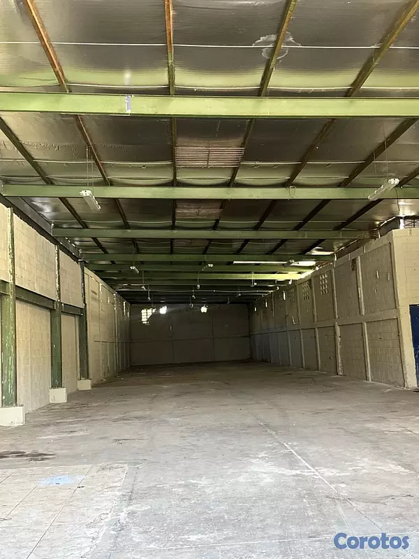 oficinas y locales comerciales - NAVE COMERCIAL 5