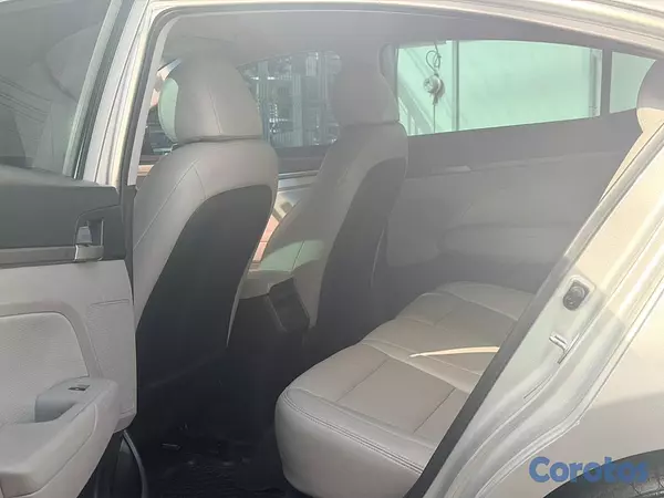 carros - Hyundai Elantra SE 2017 Americano 2