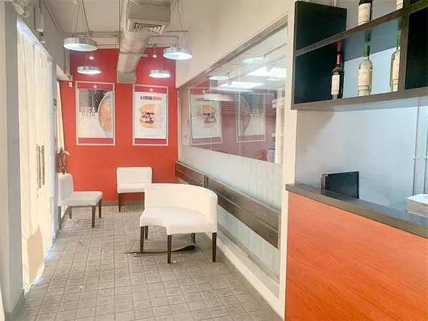 oficinas y locales comerciales - Local en primer nivel   6