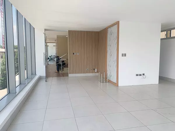 oficinas y locales comerciales - local en los prados  4