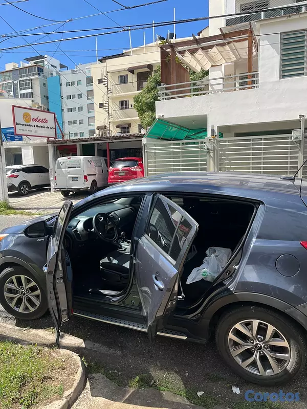 jeepetas y camionetas - vendo Kia en perfecto funcionamiento negociable  4