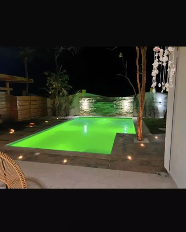 casas vacacionales y villas - Venta, Villa de 5 Habitaciones Ubicada en Juan Dolio 9