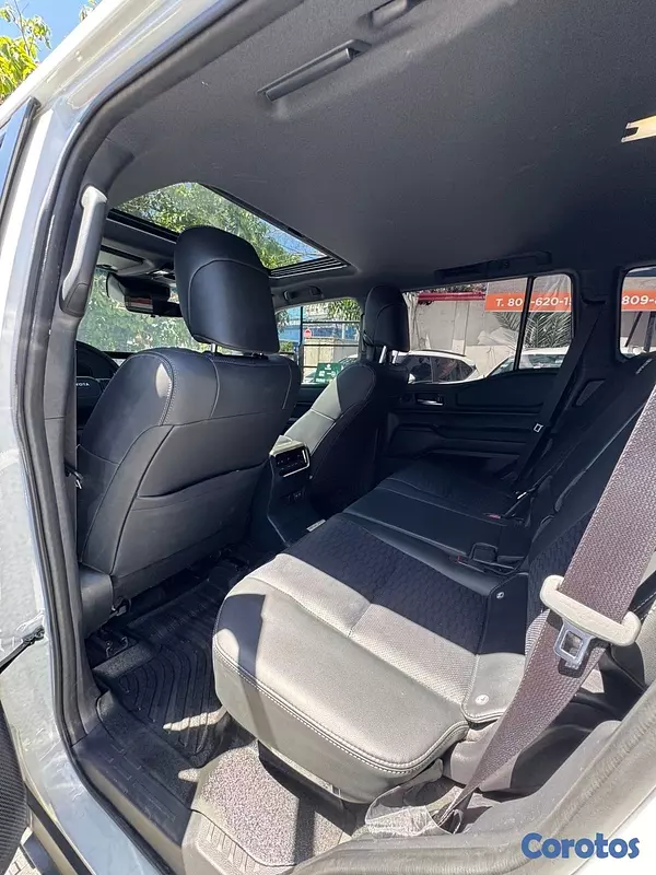 jeepetas y camionetas - Toyota Land Cruiser Prado Adventure 1A 2025 6