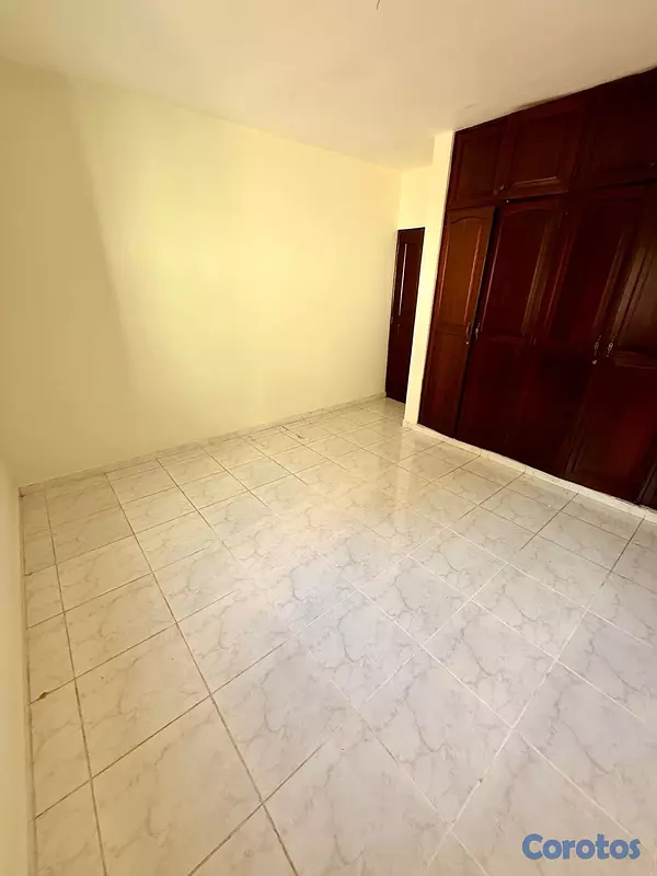 apartamentos - alquilo urbanización real tres habitaciones 2.5 baños dos parqueos lineales  10
