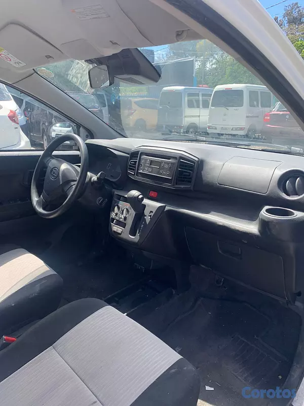 carros - Daihatsu mira 2021 8