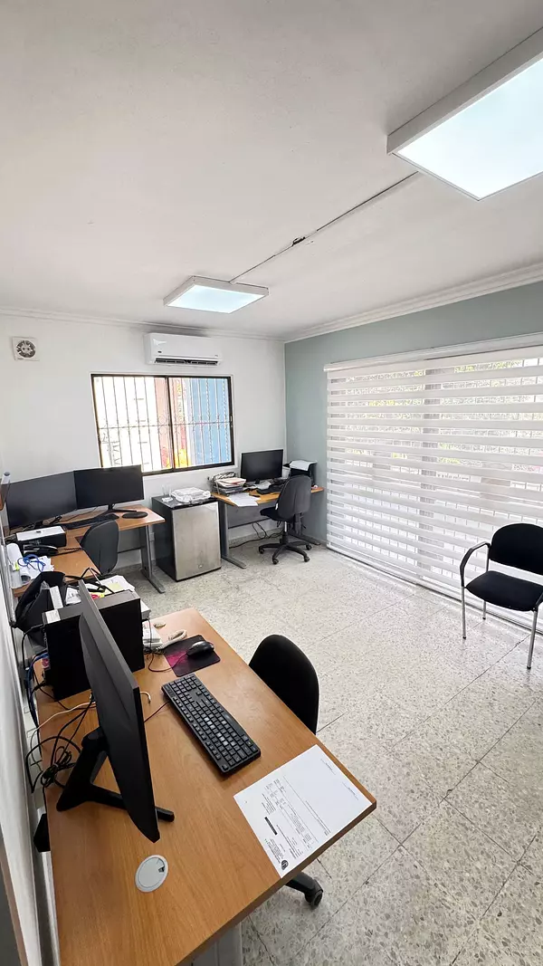 casas - Propiedad comercial  8