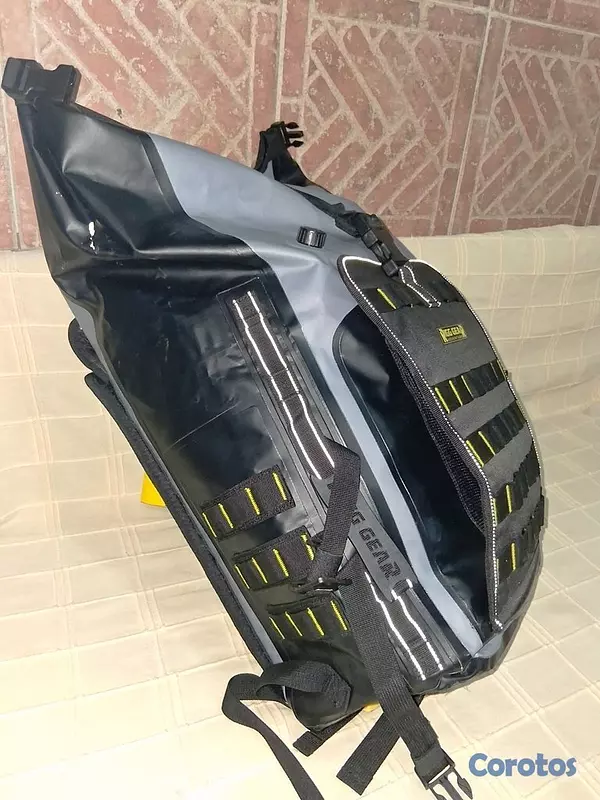 Artículos Deportivos - Mochila Impermeable Nelson-Rigg Hurricane (30L) -  9
