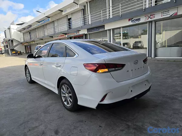 carros - HYUNDAI SONATA NEW RISE 2018 BLANCO 10