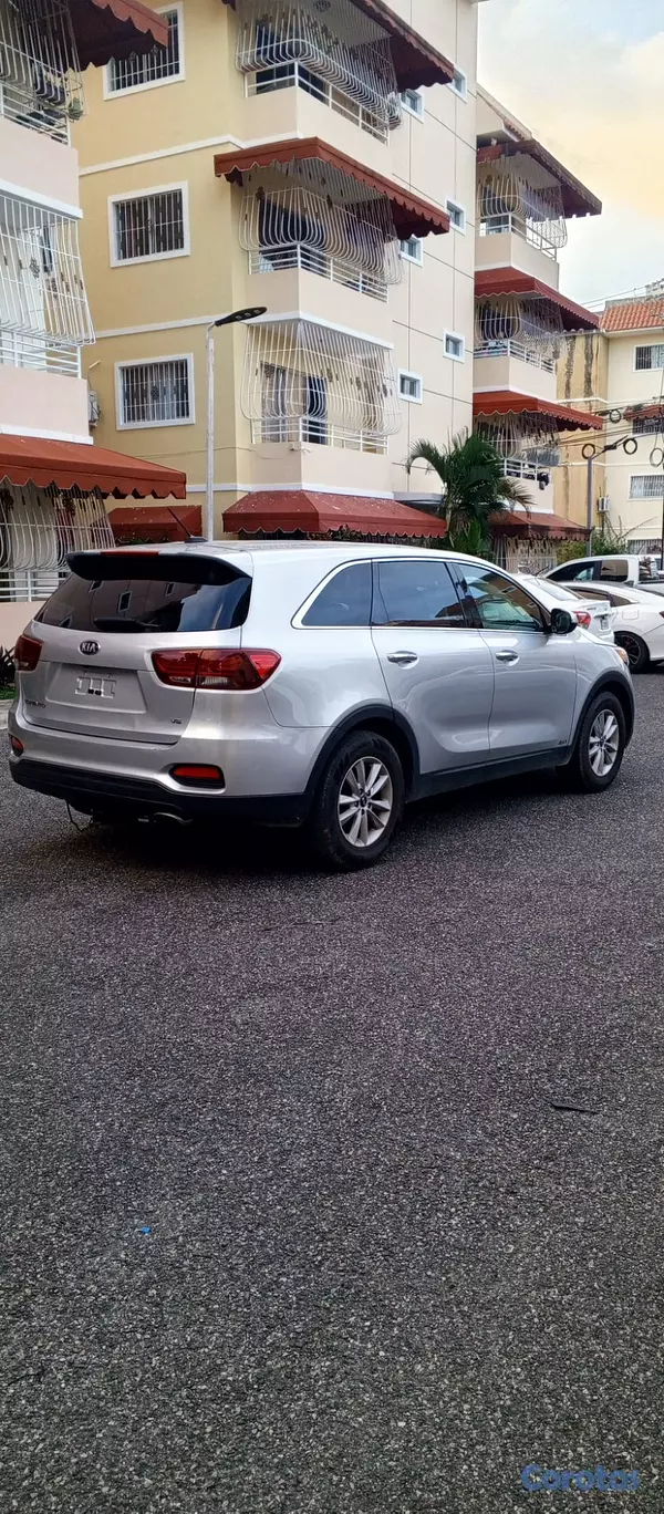 jeepetas y camionetas - Kia Sorento LX año 2020 12