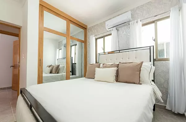 apartamentos - TERCER PISO AMUEBLADO, FRENTE AL CORAL MALL (ALTAGRACIA), AUTOPISTA DE SAN ISIDR 7