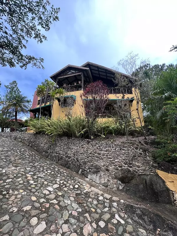 casas vacacionales y villas - Se Vende Hermosa Cabaña en Los Montones, San Jose de las Matas  3